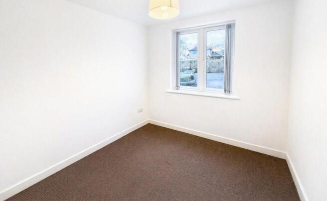 2 bed Flat to rent Image 5