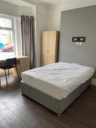 4 bed House Share to rent Image 7