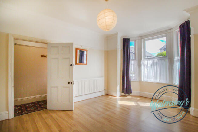 Impressive sitting room towards hallway