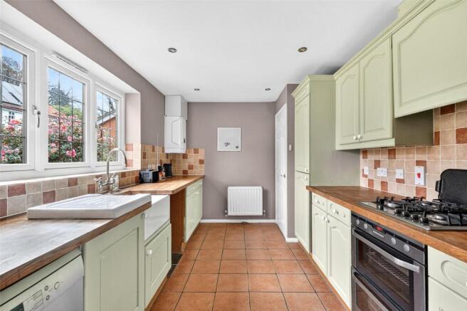 Cambridgeshire Close, Warfield, Bracknell, Berkshire, RG42 photo 4