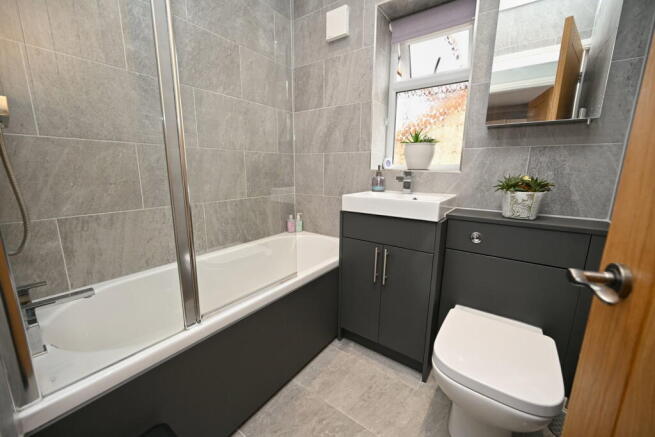 2 bed Semi-Detached Bungalow for sale Image 10