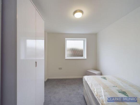 2 bed Apartment to rent Image 8