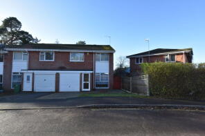 32, Oak Tree Road, Whitehill, Bordon GU35 9DF