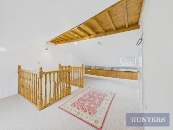 5 bed Terraced for sale Image 11