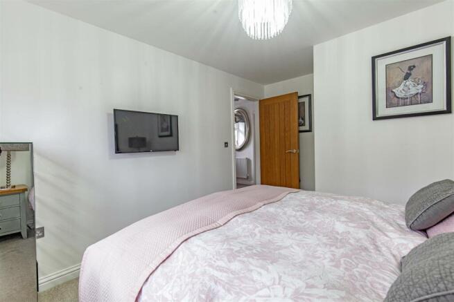 Bedroom 1-3.jpg