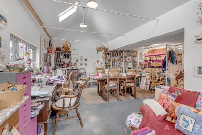 Attik 9 St Johns Road, Bungay NR35, 1DH (47).jpg
