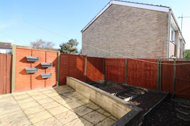 52 Kingswood Road 2021 garden.jpg