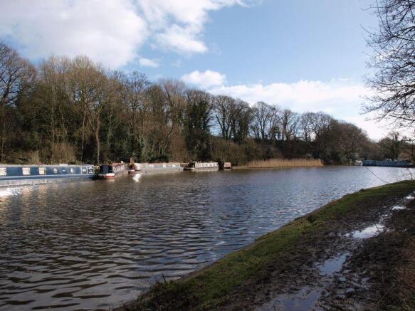 Waterside Wals...