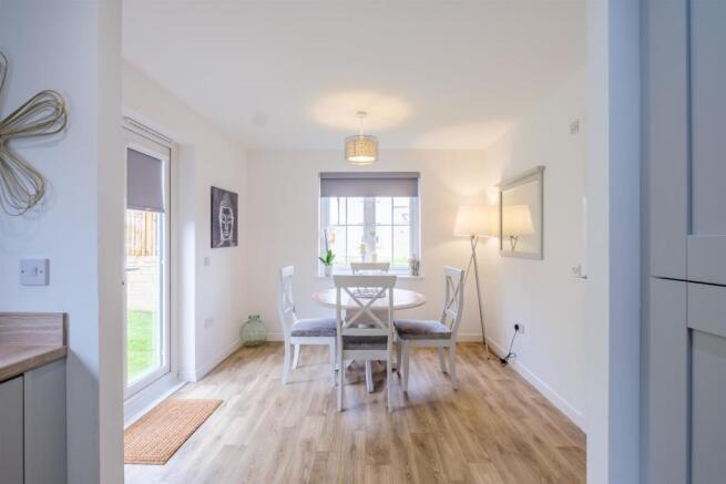 019-2_Hunterfield_Place_Carluke_ML84GY.jpg