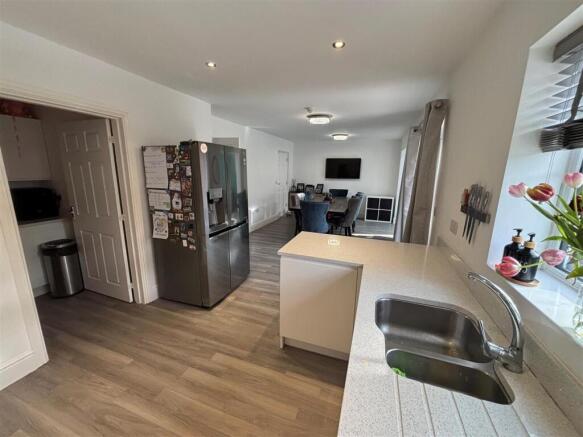 Superb Living Dining Kitchen