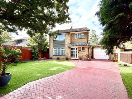 Leatherhead Road, Chessington, Surrey. KT9 2HU