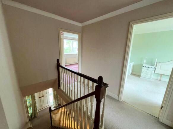 4 bed Detached for sale Image 10