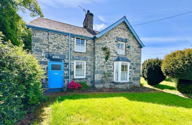 PHOTO-2025-12-08-16-42-39 (4).jpg