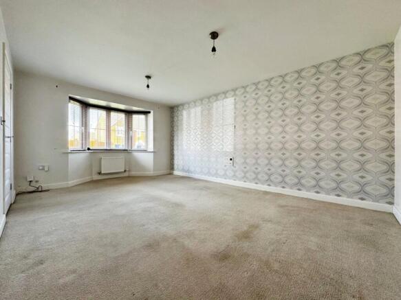 4 bed Detached to rent Image 4