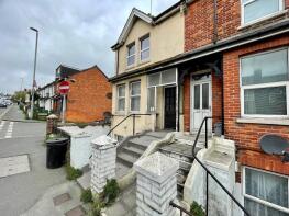 Basement Flat, 44, Brighton Road, Newhaven BN9 9NB