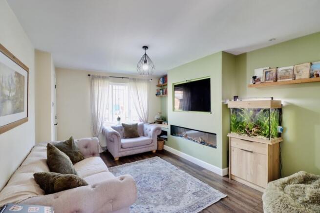 3 bed Semi-Detached for sale Image 6