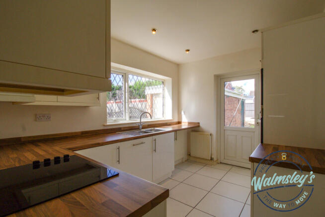 Spacious modern kitchen