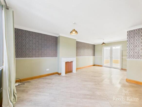 Sitting/Dining Room