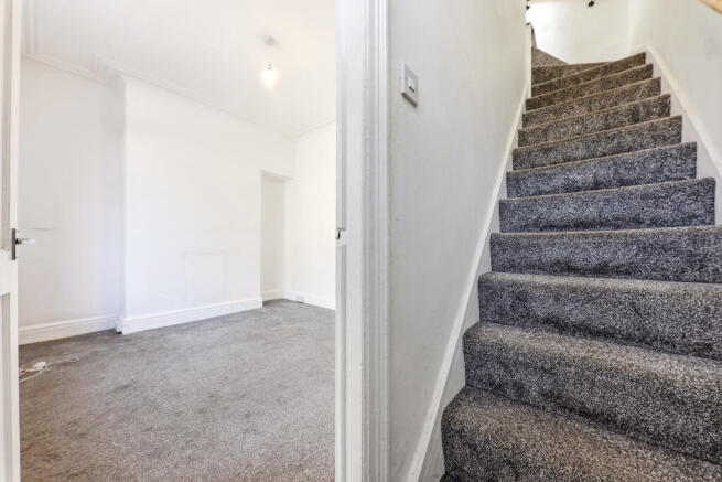 2 bed Terraced for sale Image 8