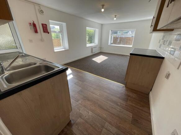 Lounge/Kitchen