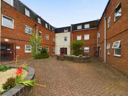 Flat 9, Lesanne Court, Parliament Street, Gloucester GL1 1YF