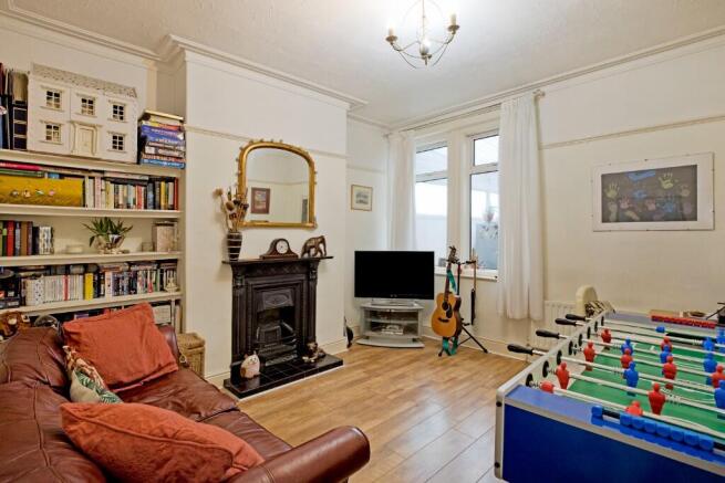 4 bed Terraced for sale Image 5