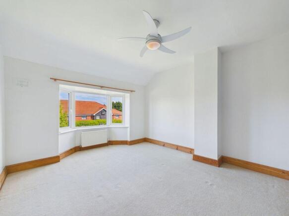 4 bed Semi-Detached for sale Image 12