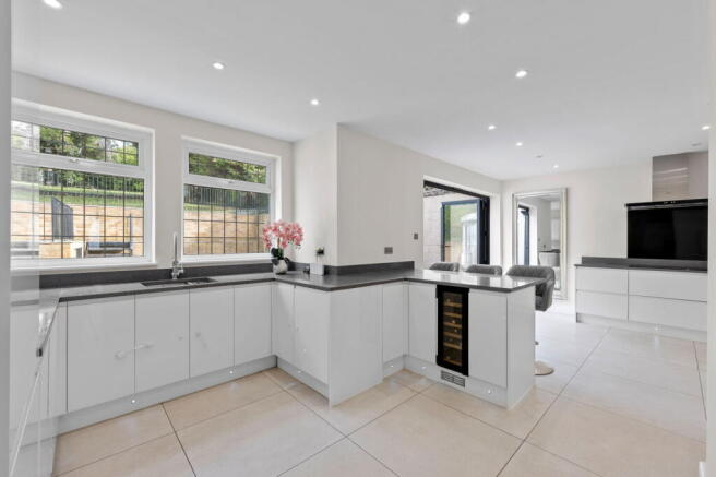 House in Coulsdon - View 5