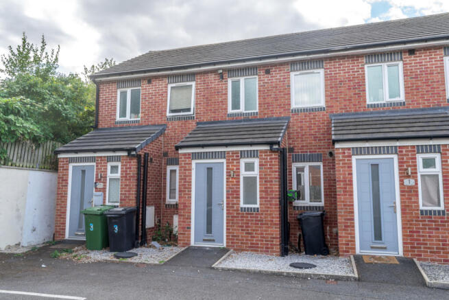 LET'S GO PRESENTS THIS WELL-PRESENTED TWO BEDROOM