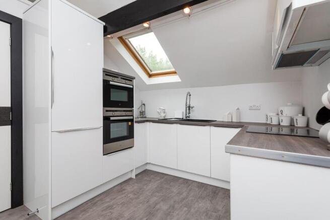 3 bed Coach House for sale Image 11
