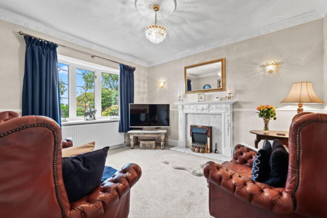 4 bed Detached for sale Image 8