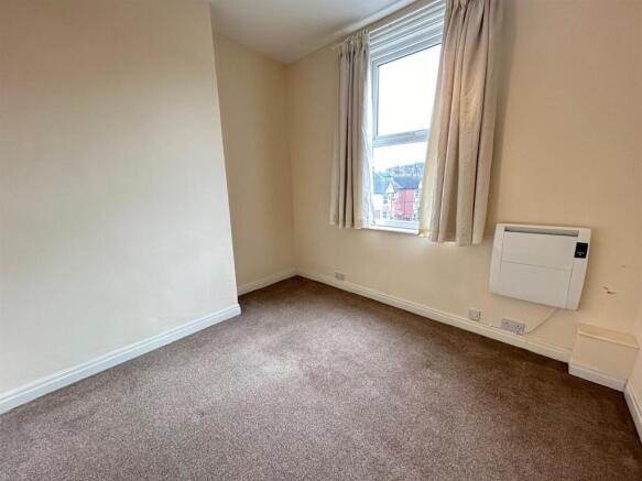 1 bed Apartment to rent Image 6
