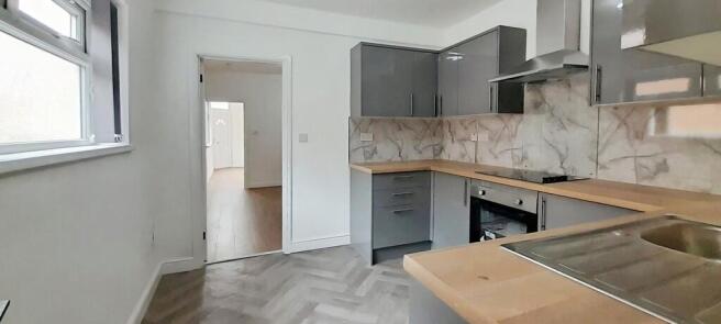 1324138b-WhatsApp...