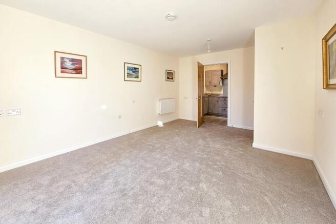 1 bed Flat for sale Image 7