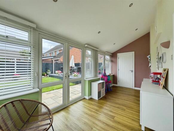 3 bed Detached for sale Image 9
