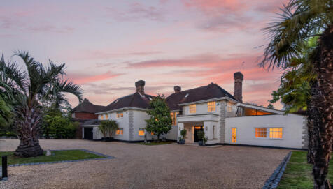 Camlet Way, Hadley Wood, Hertfordshire, EN4