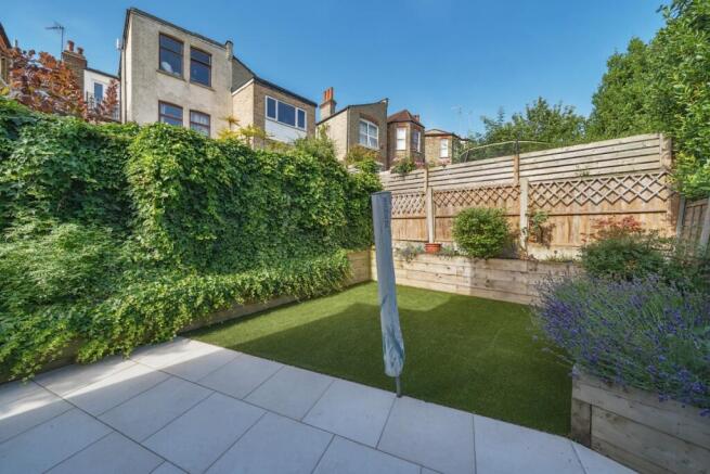 1317903-6-6863a90...