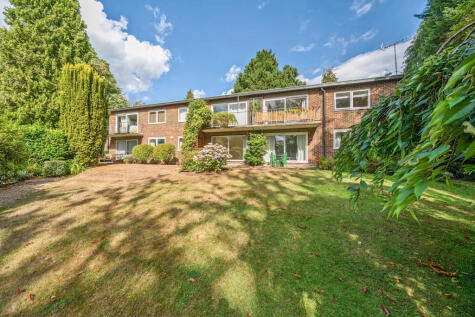 Wendela Close, Woking, GU22