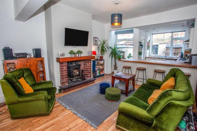 Lounge/Dining Room