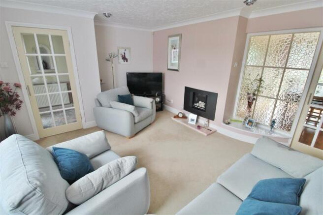 SITTING ROOM -