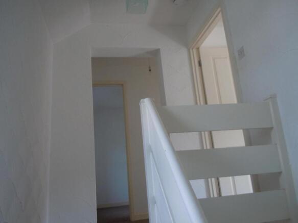 stairs to bedrooms.JPG