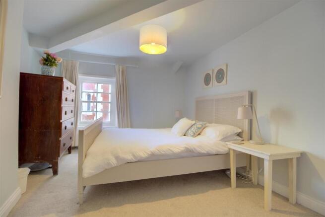 Master Bedroom .1.jpg