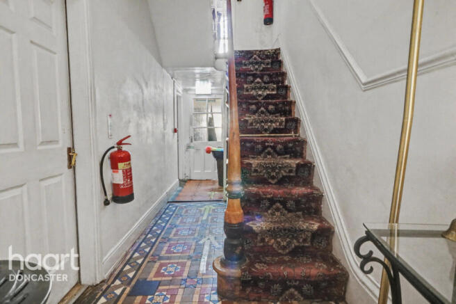 7 bed Detached for sale Image 5