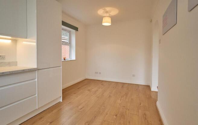 queens park court hinckley 2.jpg
