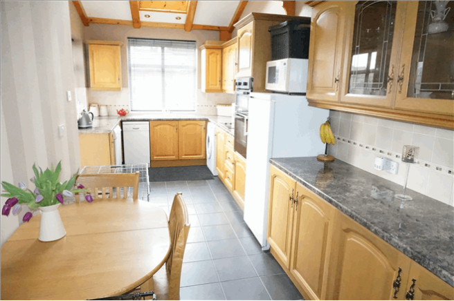 Kitchen / Breakfast