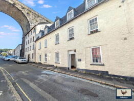 4, Hogarth House, Taylor Square, Tavistock PL19 0DH