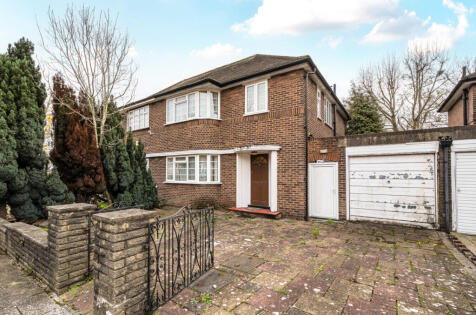 East Close, Ealing, W5