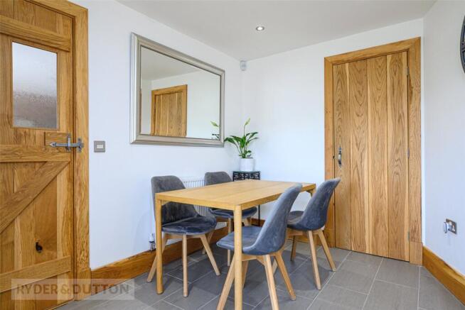 3 bed Semi-Detached for sale Image 10