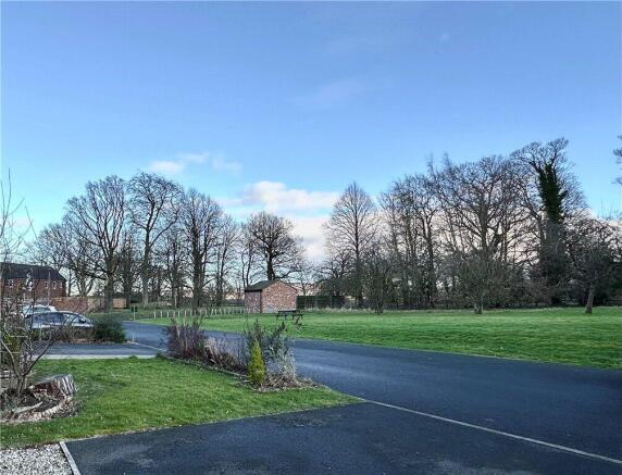 3 bed Bungalow to rent Image 12