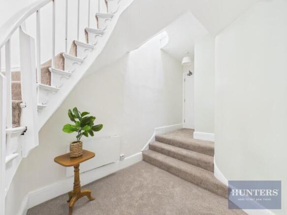 341, High Street, Cheltenham photo 4
